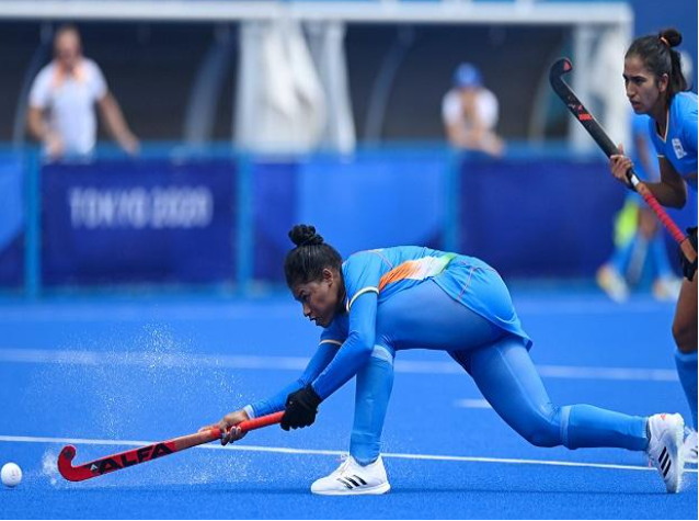 Indian women's hockey team defeated South Africa 4-3 in the last match.