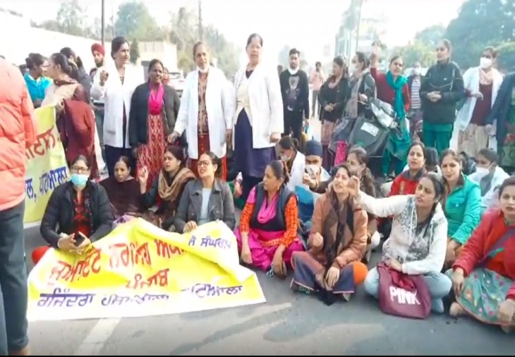staff nurses protest