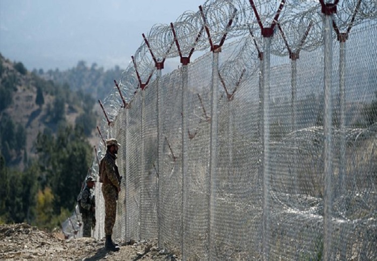 Taliban tried to erect a security fence on the border