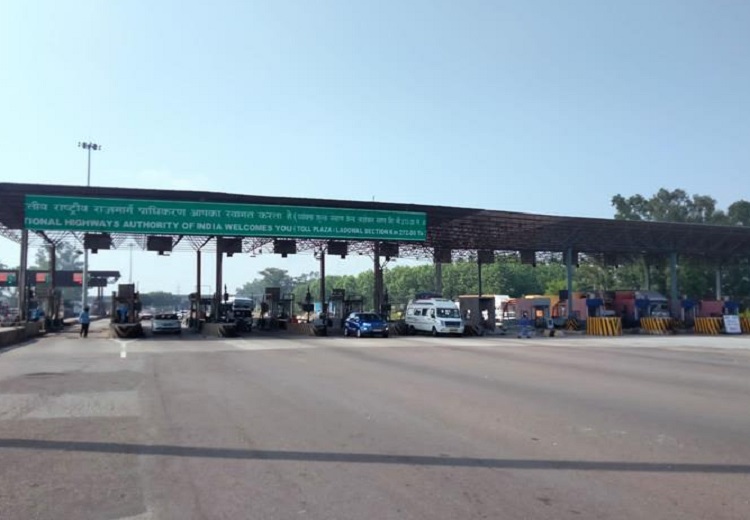 Ladoval toll plaza
