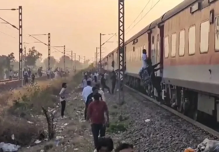 Jalgaon Train Accident