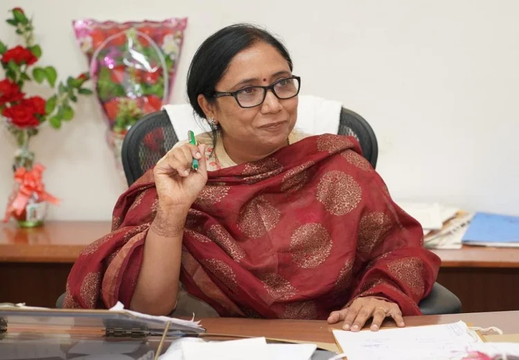 16 Adoption Agencies