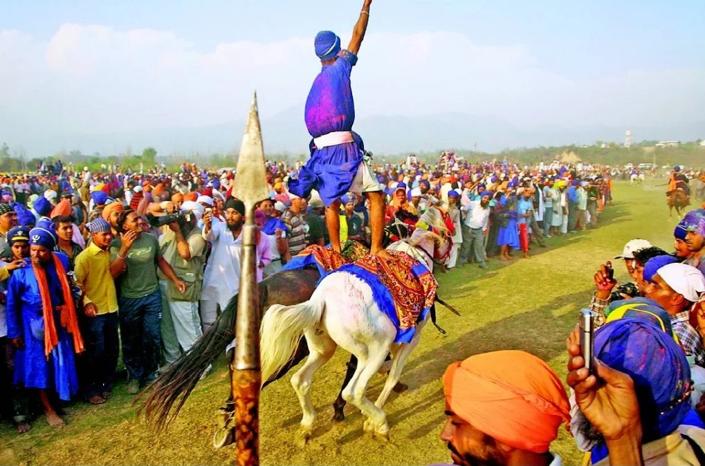 Hola mohalla
