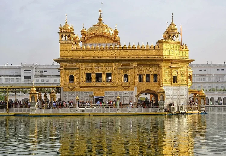 ਸ੍ਰੀ ਹਰਿਮੰਦਰ ਸਾਹਿਬ