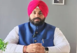 814 ਮਾਸਟਰ ਕਾਡਰ ਅਧਿਆਪਕ