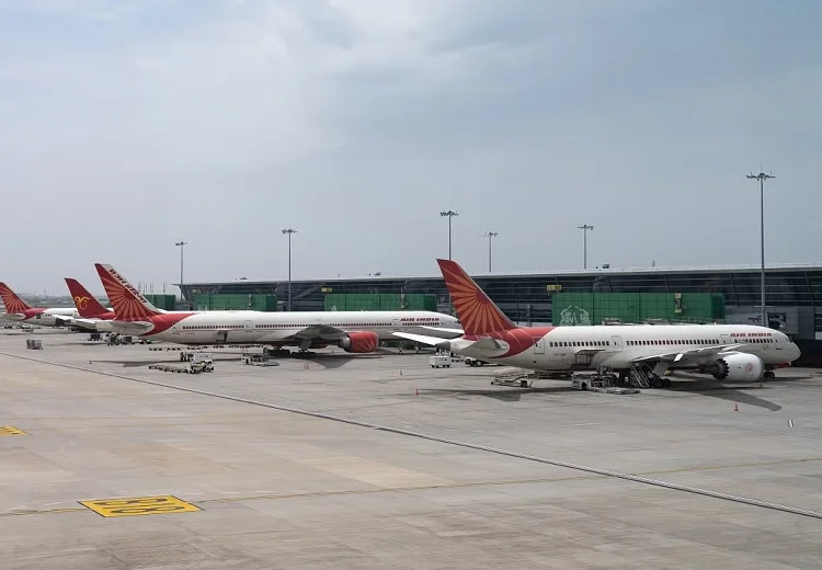 Delhi airport news