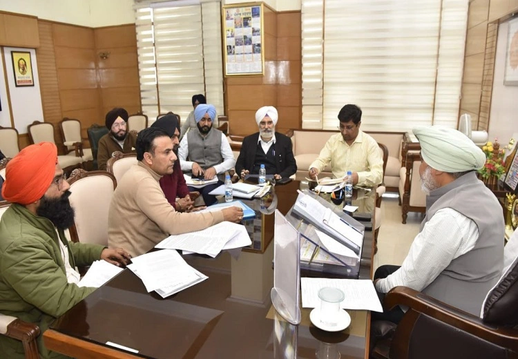 180 ETT ਅਧਿਆਪਕ