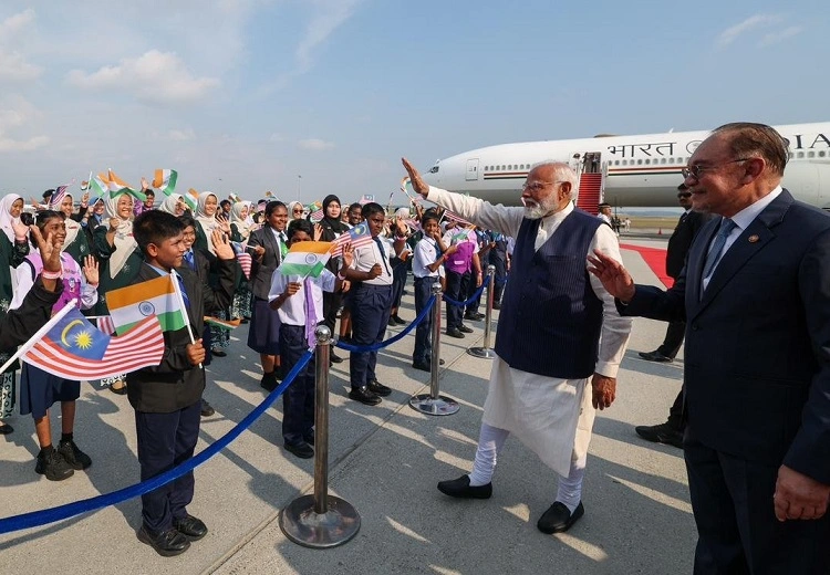PM Modi arrives in Malaysia