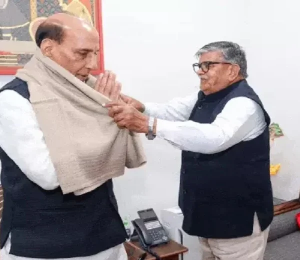 ਰਾਜਪਾਲ ਗੁਲਾਬ ਚੰਦ ਕਟਾਰੀਆ ਪਹੁੰਚੇ ਦਿੱਲੀ, ਕੇਂਦਰੀ ਰੱਖਿਆ&hellip;