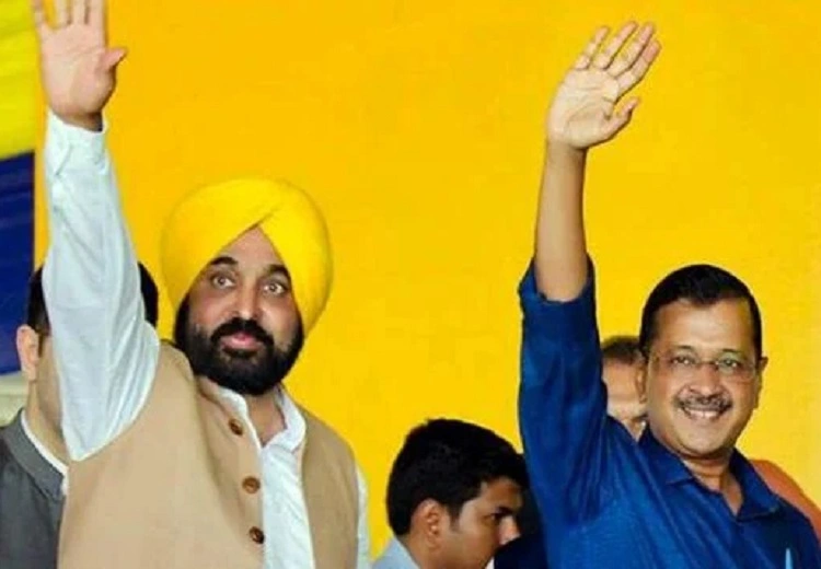 100 Aam Aadmi Clinics