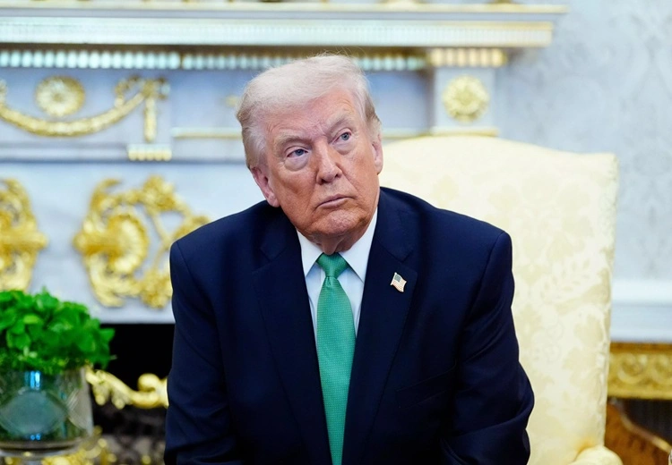 Trump threatens Iran