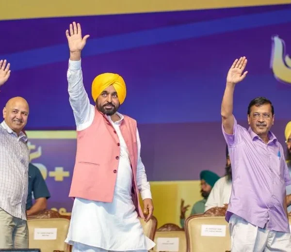 ਅਰਵਿੰਦ ਕੇਜਰੀਵਾਲ ਤੇ ਮੁੱਖ ਮੰਤਰੀ ਭਗਵੰਤ ਸਿੰਘ ਮਾਨ&hellip;