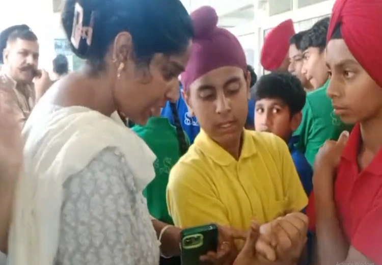 ਮਧੂ-ਮੱਖੀਆਂ ਦਾ ਹਮਲਾ