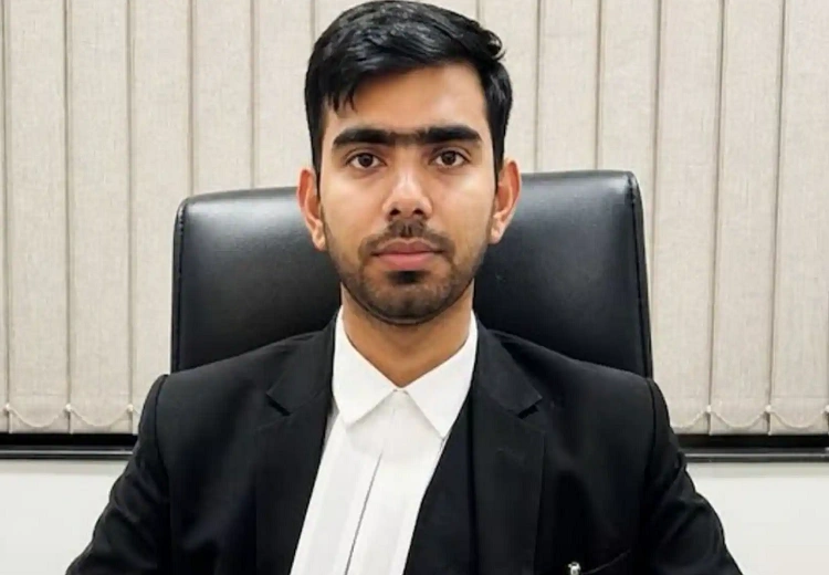 ਜੱਜ ਵੱਲੋਂ ਖੁਦਕੁਸ਼ੀ
