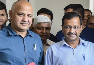 defamation notices to Kejriwal