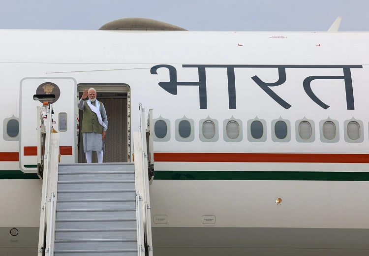 PM Modi Visit france