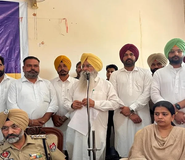 ਪਿੰਡ ਬਾਦਲ ਵਿਖੇ ਡਿਫੈਂਸ ਕਮੇਟੀਆਂ ਨਾਲ ਮੀਟਿੰਗ, ਨਸ਼ਾ ਤਸਕਰਾਂ ਖ਼ਿਲਾਫ਼&hellip;