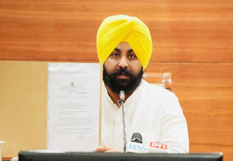 ਸਫ਼ਾਈ ਸੇਵਕਾਂ ਦੀ ਤਨਖ਼ਾਹ 'ਚ ਵਾਧਾ
