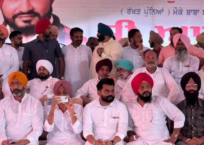 ਕਾਂਗਰਸ 'ਚ ਧੜੇਬੰਦੀ