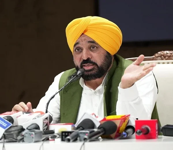 ਫਰਾਂਸ ਦੌਰੇ ’ਤੇ ਰੋਕ ਖ਼ਿਲਾਫ਼ ਹਾਈਕੋਰਟ ਪਹੁੰਚੀ ਮਾਨ…