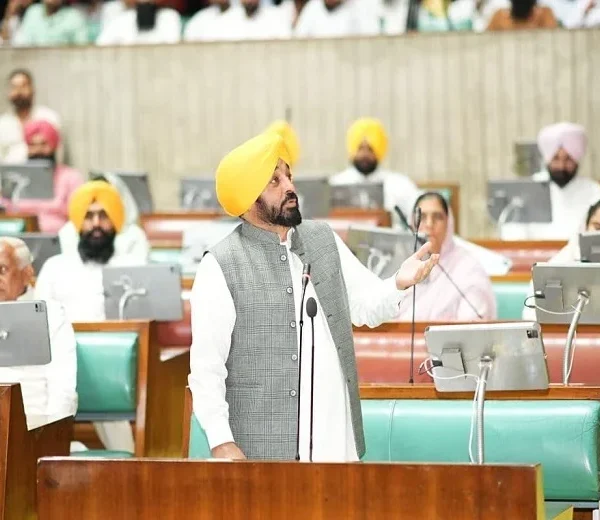 ਕਿਹੜੀ ਮਜਬੂਰੀ ਪ੍ਰਧਾਨ ਮੰਤਰੀ ਮੋਦੀ ਨੂੰ ਟਰੰਪ ਅੱਗੇ&hellip;