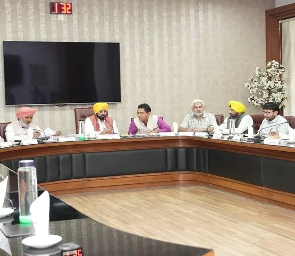 ਪੰਜਾਬ ਕੈਬਨਿਟ ਨੇ ਗੈਰ-ਸਹਾਇਤਾ ਪ੍ਰਾਪਤ ਸਿੱਖਿਆ ਸੰਸਥਾਵਾਂ ਦੀ…