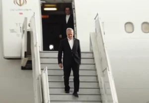 Iranian President Arrives in Delhi