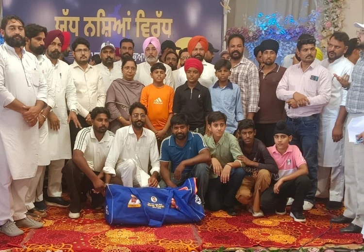 ਖੇਡ ਕਿੱਟਾਂ